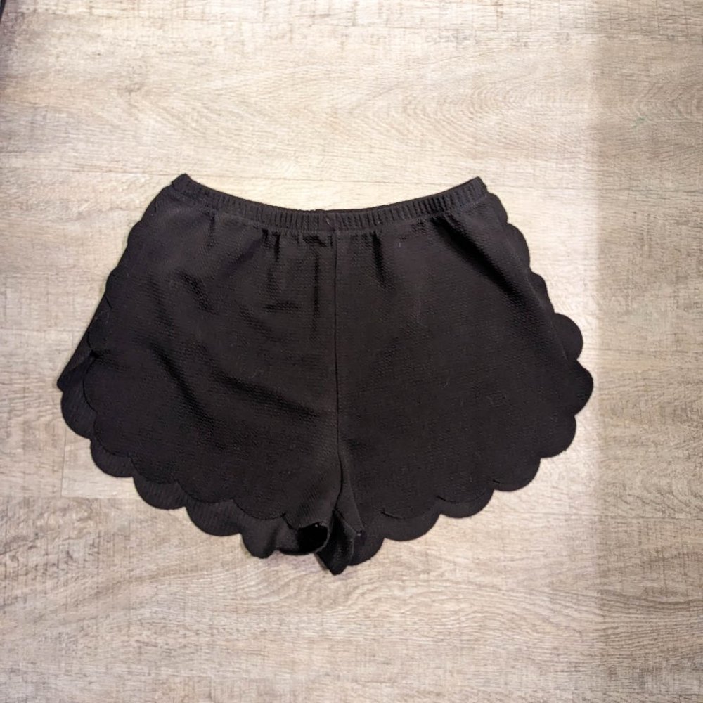 Scallop Pull-On Soft Shorts